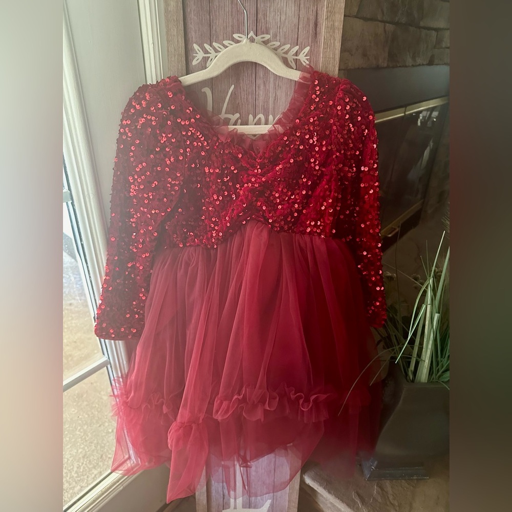 Gorgeous deep red size girls 5/6 sequin mess dress. Perfect for Holidays.